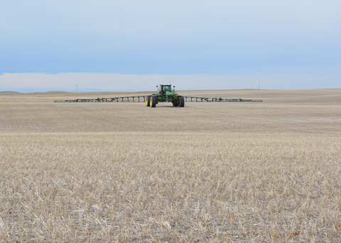 Post-harvest weed control for cleaner fields next spring